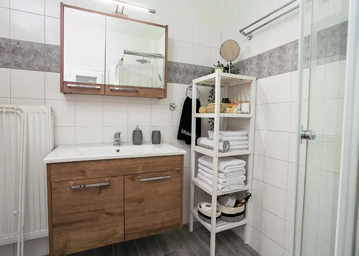 Elysium House Bright Floor With Terrace Location