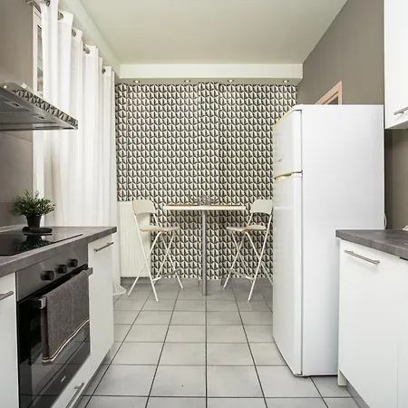 Elysium House Bright Floor With Terrace Location * سالونيك