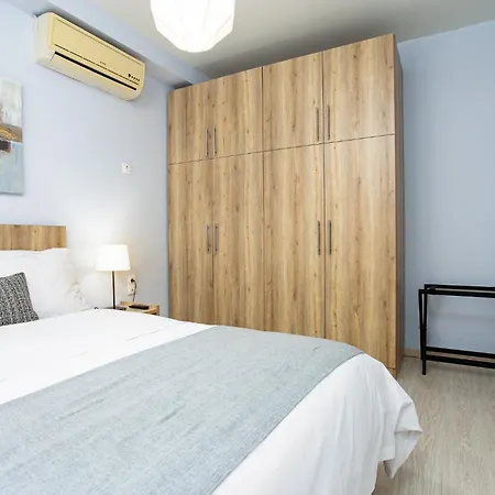 Elysium House Bright Floor With Terrace Location شقة سالونيك