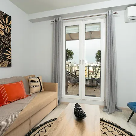 شقة Elysium House Bright Floor With Terrace Location *